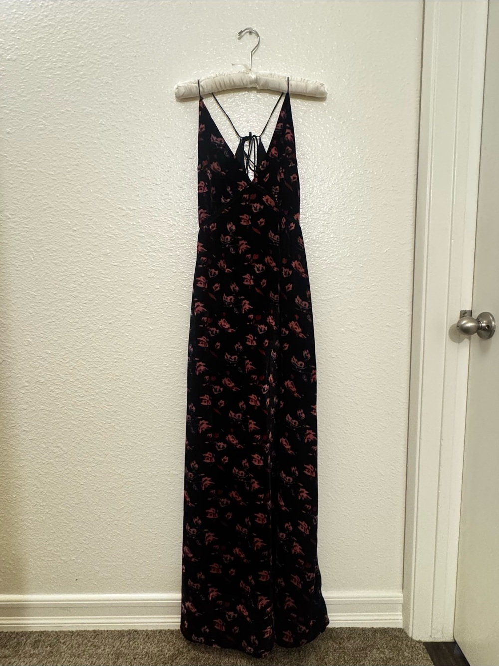 Like Mynded Black Floral Maxi Dress Lace Up Back Size S